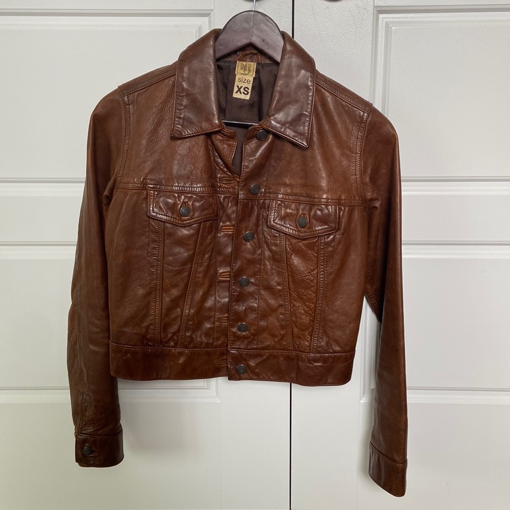 GAP VINTAGE leather jacket. Size XS